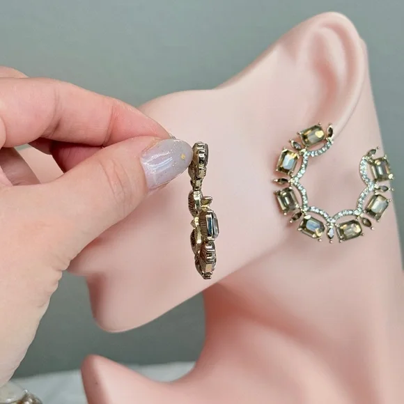 ⚜️ Elegant Gold and Silver Women's Earrings - Picture 7 of 10